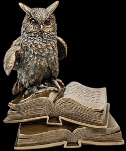 klassisk-indretning-hjemmekontor-med-ugle-figur
